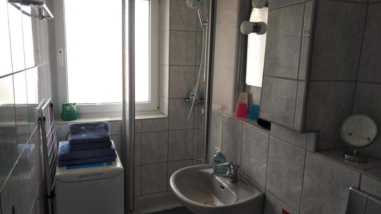 Haus Tertius - Strand- Und Hafennahe Ruhige Ferienwohnung Büsum Esterno foto