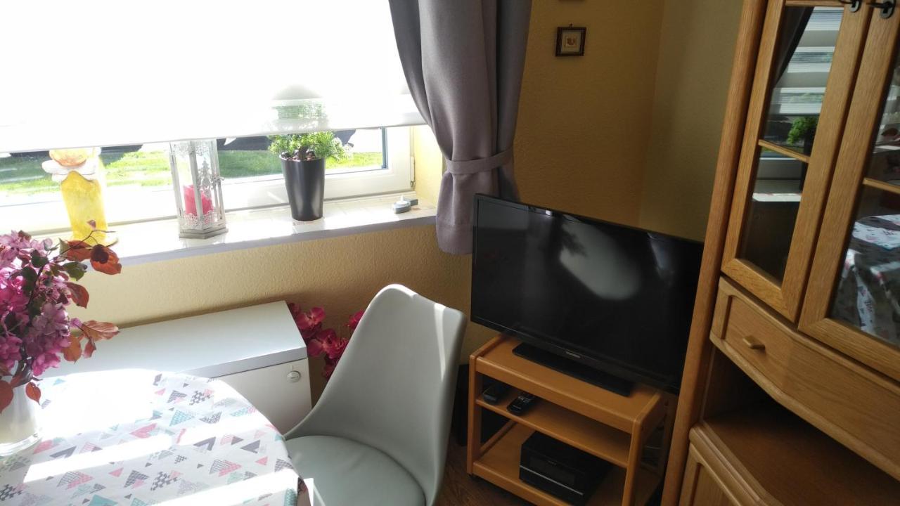 Haus Tertius - Strand- Und Hafennahe Ruhige Ferienwohnung Büsum Esterno foto