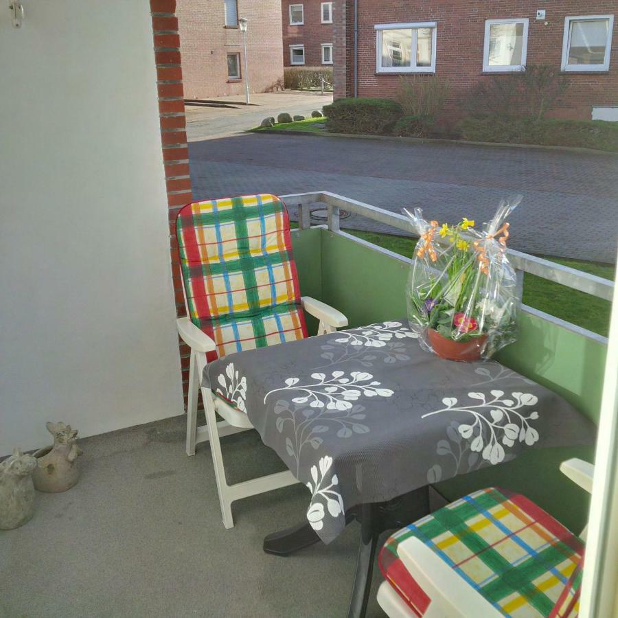Haus Tertius - Strand- Und Hafennahe Ruhige Ferienwohnung Büsum Esterno foto